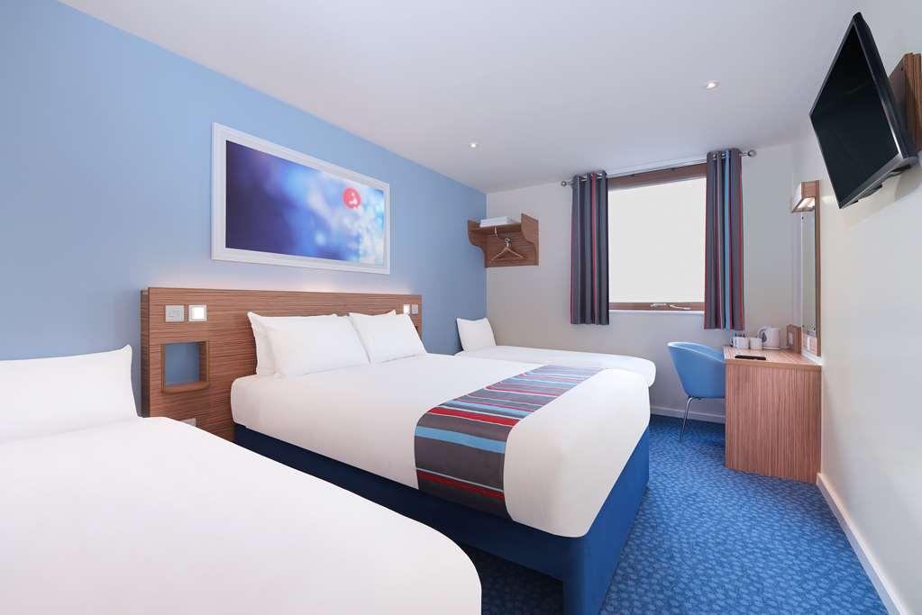 Travelodge London Barking Habitación foto