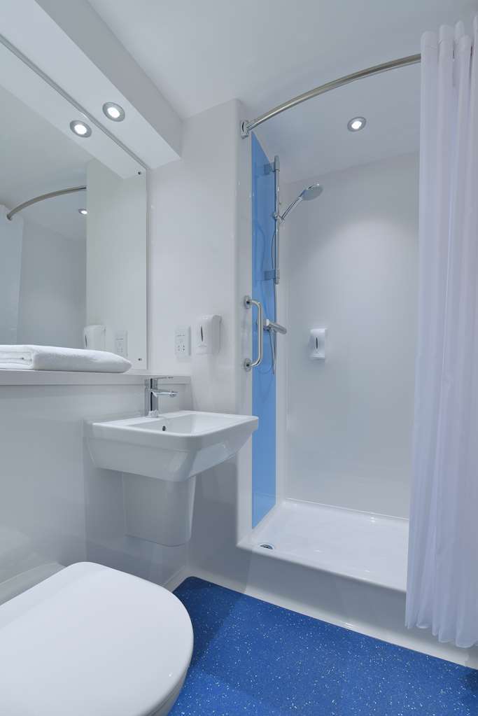 Travelodge London Barking Habitación foto